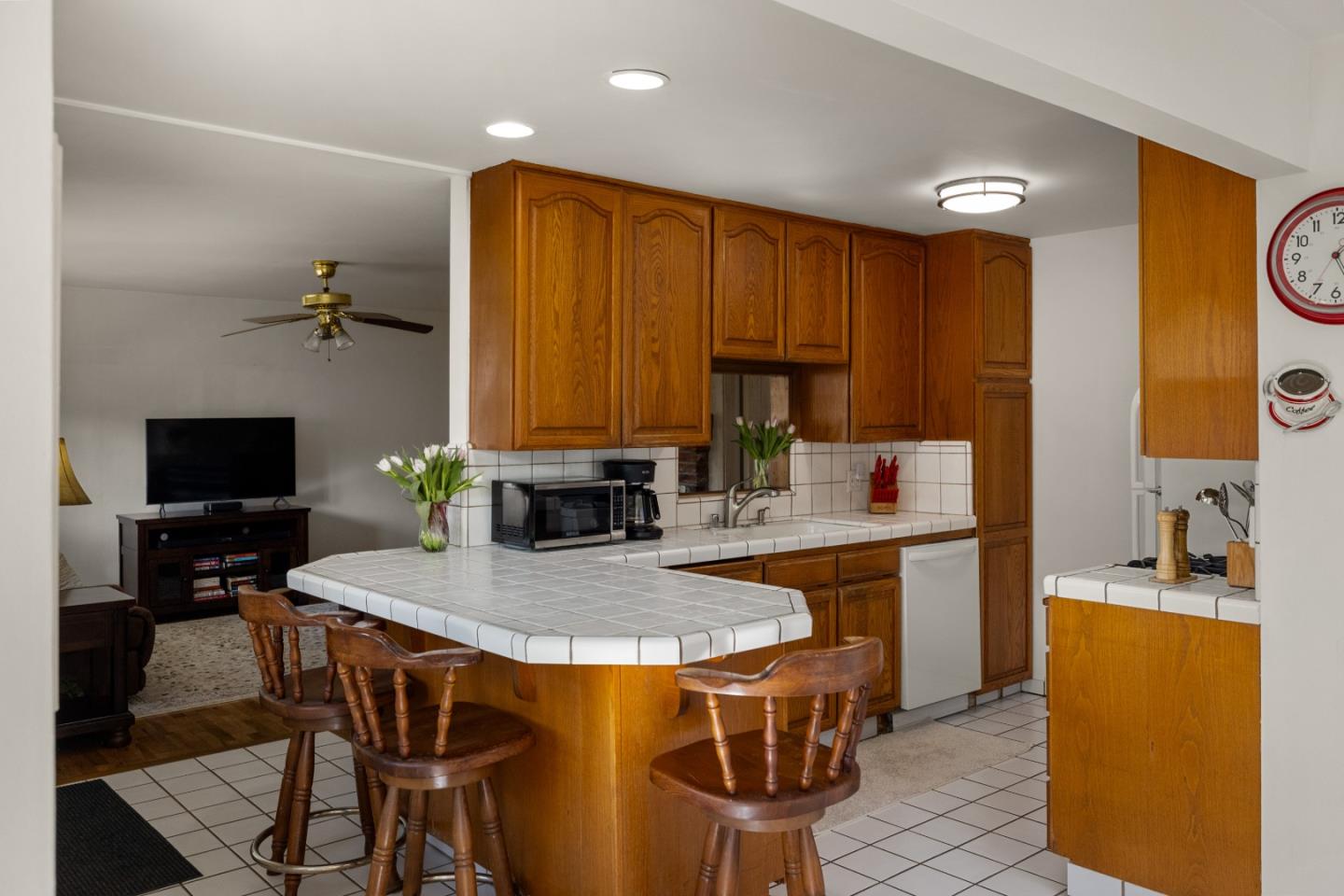 Detail Gallery Image 12 of 36 For 748 Alice St, Monterey,  CA 93940 - 3 Beds | 2 Baths