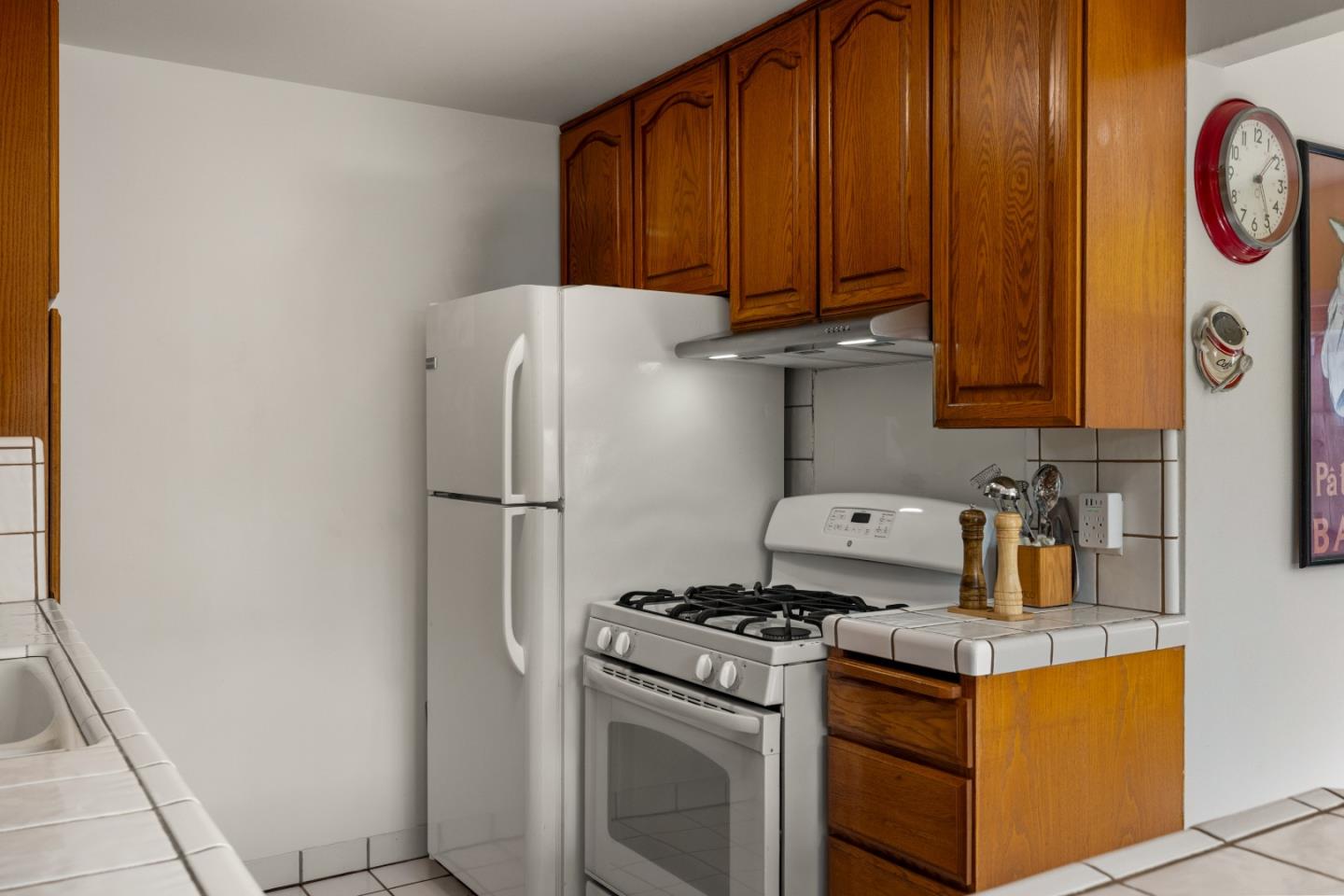 Detail Gallery Image 14 of 36 For 748 Alice St, Monterey,  CA 93940 - 3 Beds | 2 Baths