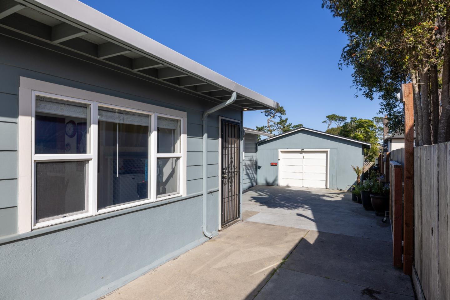 Detail Gallery Image 27 of 36 For 748 Alice St, Monterey,  CA 93940 - 3 Beds | 2 Baths