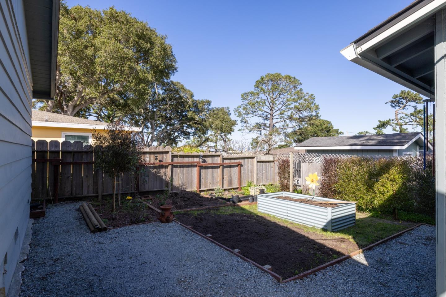 Detail Gallery Image 30 of 36 For 748 Alice St, Monterey,  CA 93940 - 3 Beds | 2 Baths