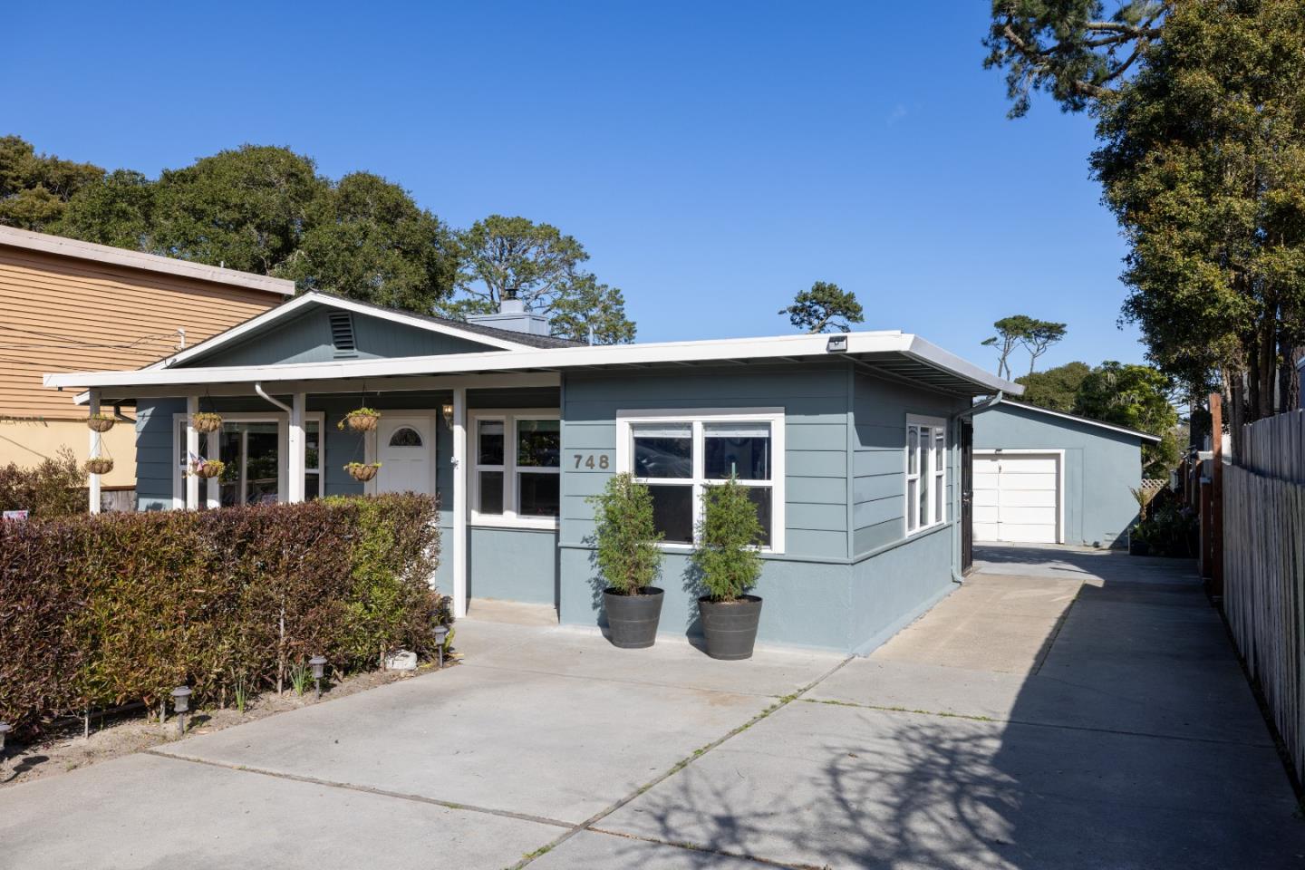 Detail Gallery Image 34 of 36 For 748 Alice St, Monterey,  CA 93940 - 3 Beds | 2 Baths