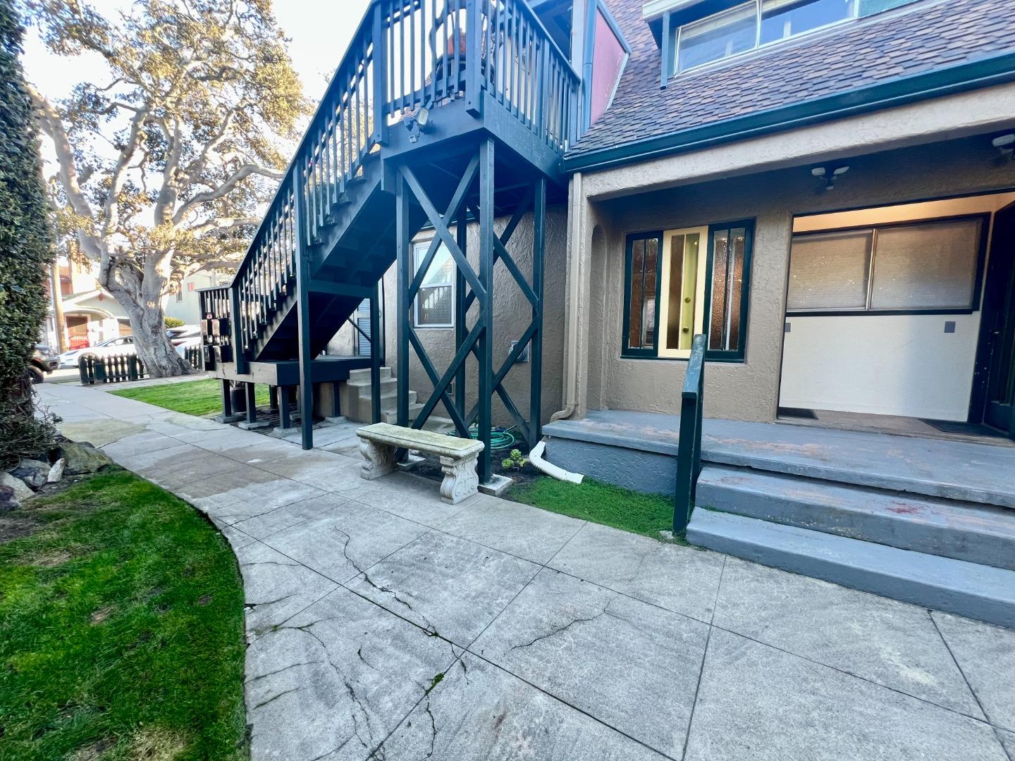 Detail Gallery Image 13 of 49 For 160 Monterey Ave, Pacific Grove,  CA 93950 - – Beds | – Baths