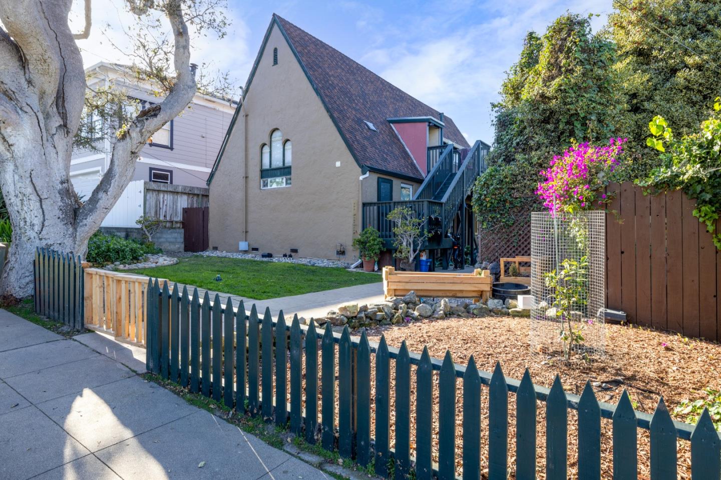 Detail Gallery Image 2 of 49 For 160 Monterey Ave, Pacific Grove,  CA 93950 - – Beds | – Baths