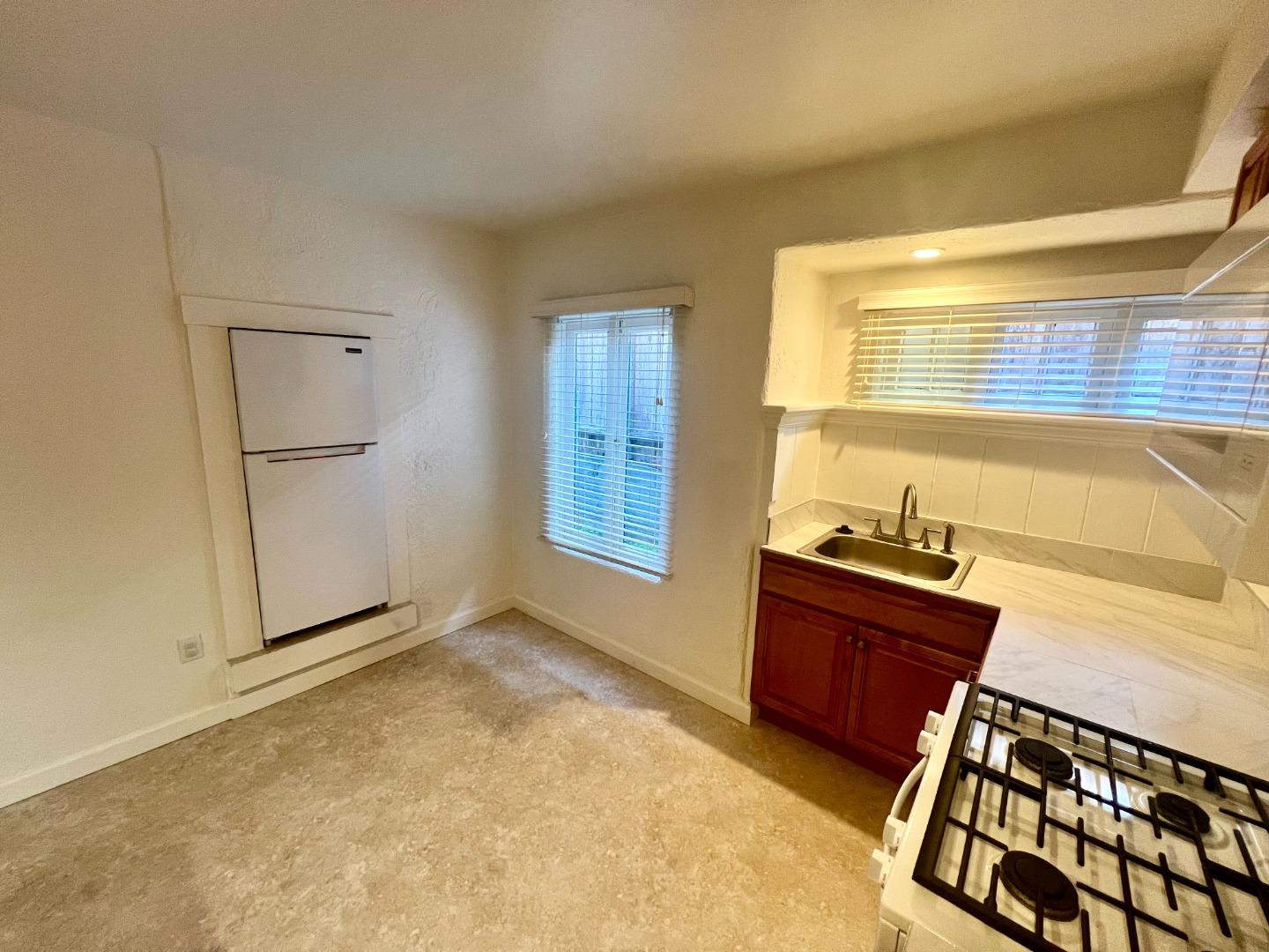 Detail Gallery Image 33 of 49 For 160 Monterey Ave, Pacific Grove,  CA 93950 - – Beds | – Baths