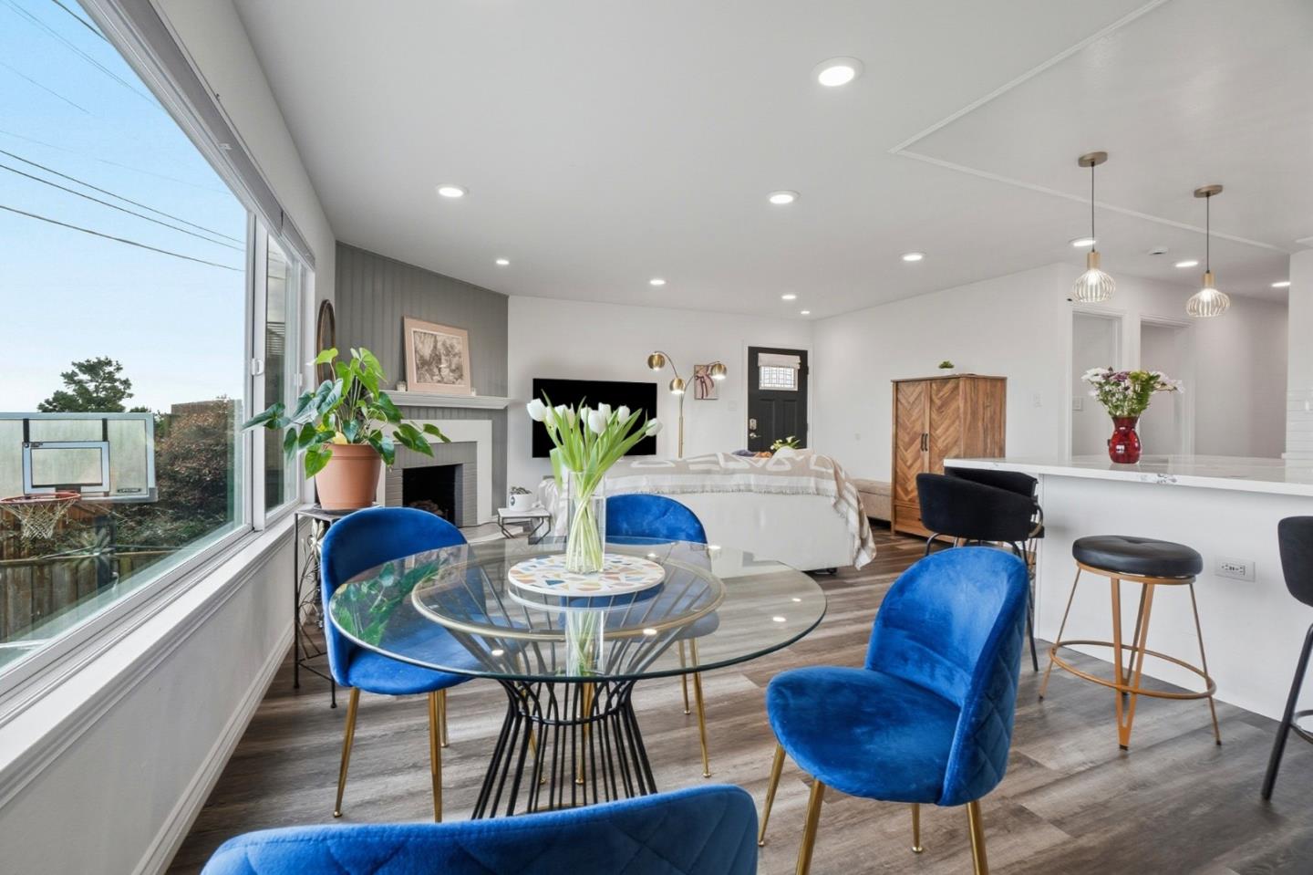 Detail Gallery Image 12 of 32 For 105 Oakridge Dr, Daly City,  CA 94014 - 4 Beds | 2 Baths