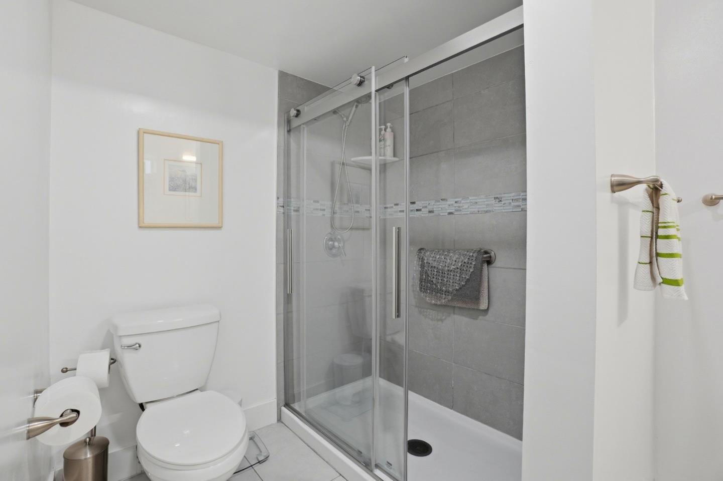 Detail Gallery Image 29 of 32 For 105 Oakridge Dr, Daly City,  CA 94014 - 4 Beds | 2 Baths