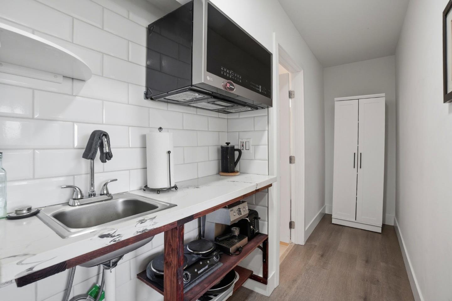 Detail Gallery Image 9 of 32 For 105 Oakridge Dr, Daly City,  CA 94014 - 4 Beds | 2 Baths