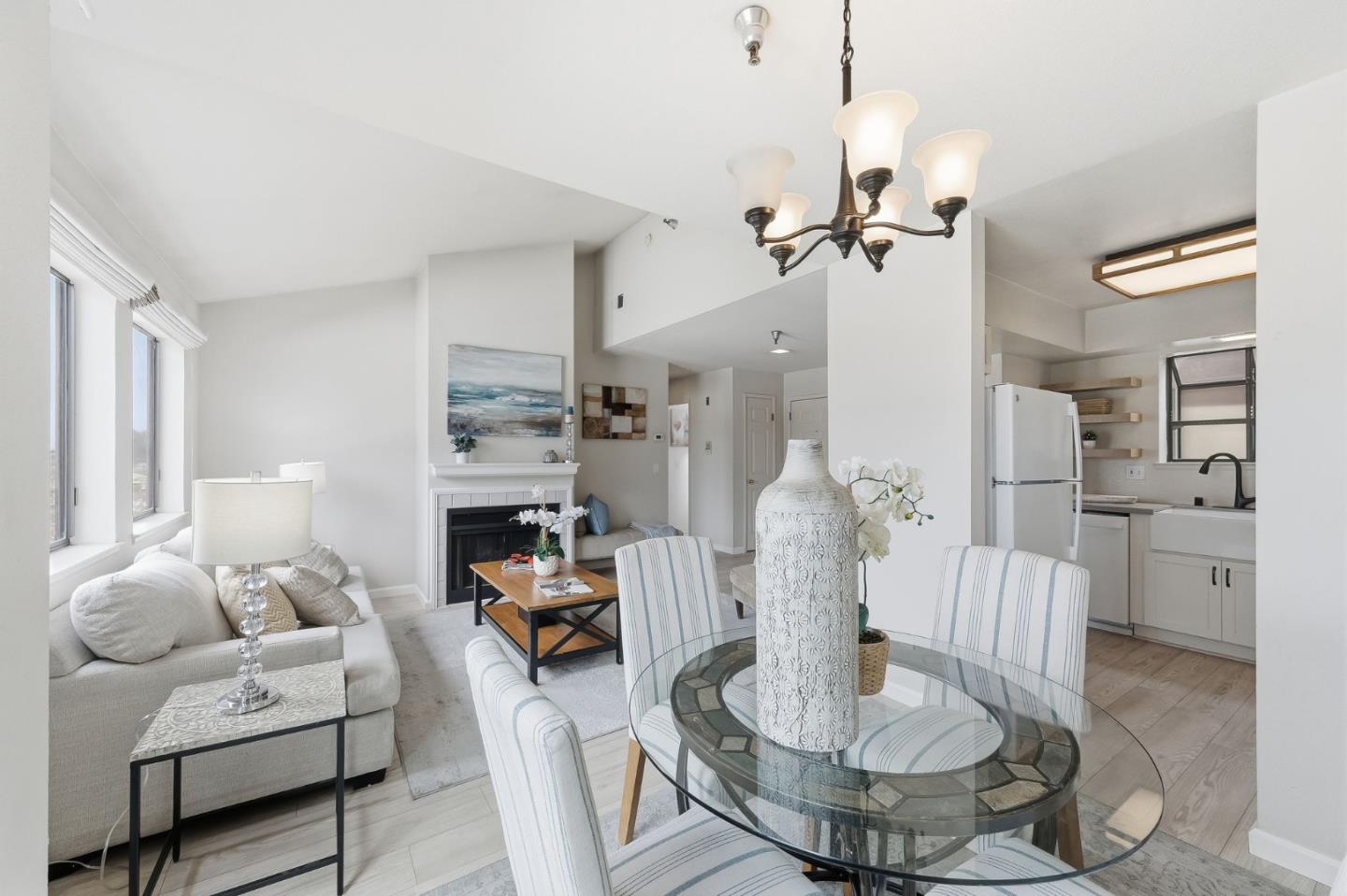 Detail Gallery Image 5 of 34 For 711 S Bayshore Blvd #29,  San Mateo,  CA 94402 - 1 Beds | 1 Baths