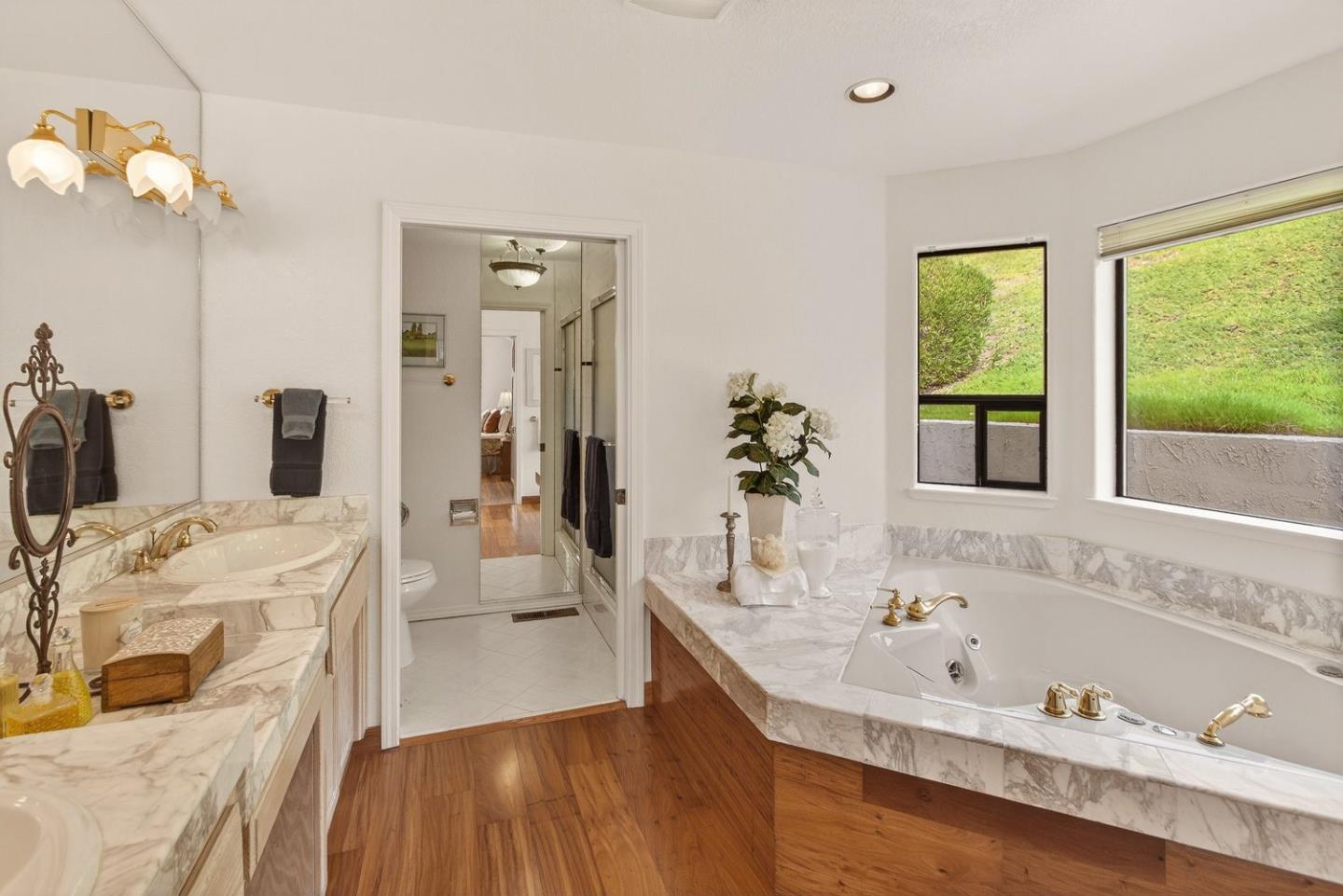 Detail Gallery Image 12 of 25 For 18616 Skuse Ct, San Jose,  CA 95120 - 3 Beds | 2/1 Baths