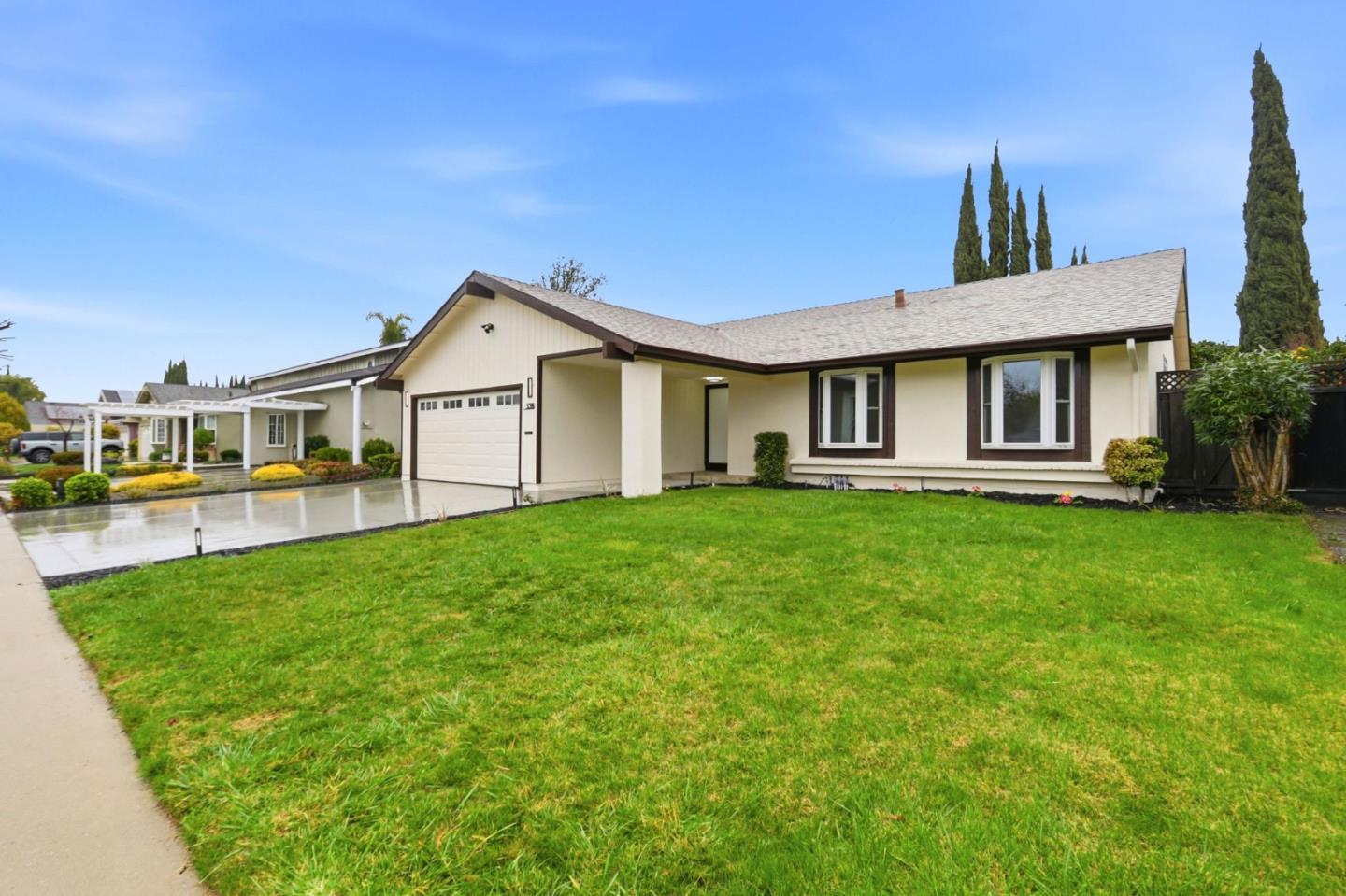 Detail Gallery Image 4 of 28 For 5316 Entrada Olmos, San Jose,  CA 95123 - 3 Beds | 2 Baths