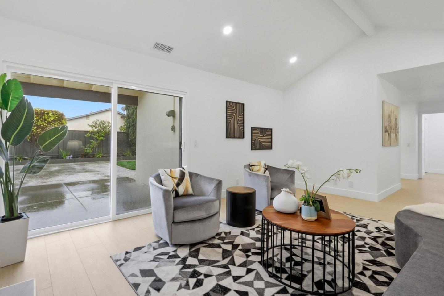 Detail Gallery Image 9 of 28 For 5316 Entrada Olmos, San Jose,  CA 95123 - 3 Beds | 2 Baths