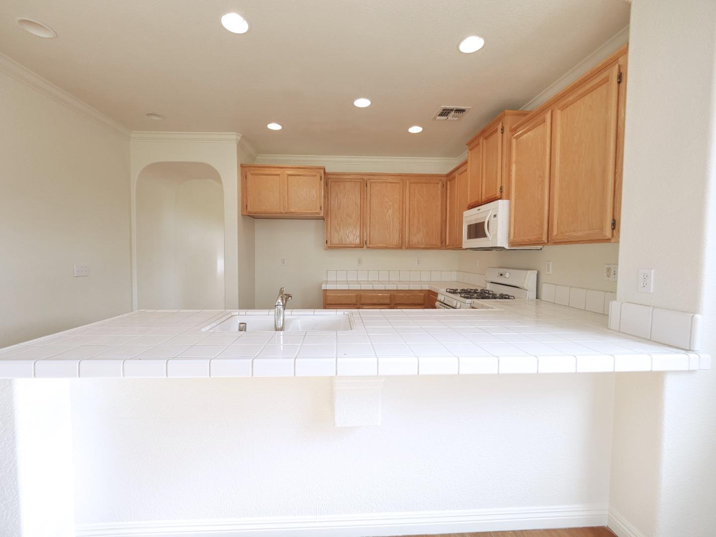 Detail Gallery Image 19 of 48 For 5721 Beadnell Way, Sacramento,  CA 95835 - 4 Beds | 2 Baths