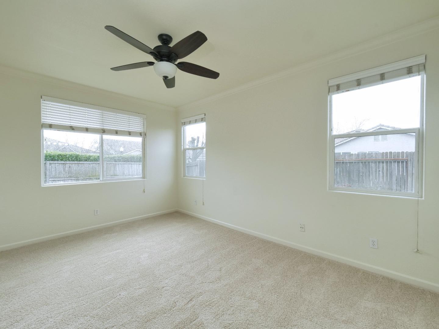 Detail Gallery Image 28 of 48 For 5721 Beadnell Way, Sacramento,  CA 95835 - 4 Beds | 2 Baths