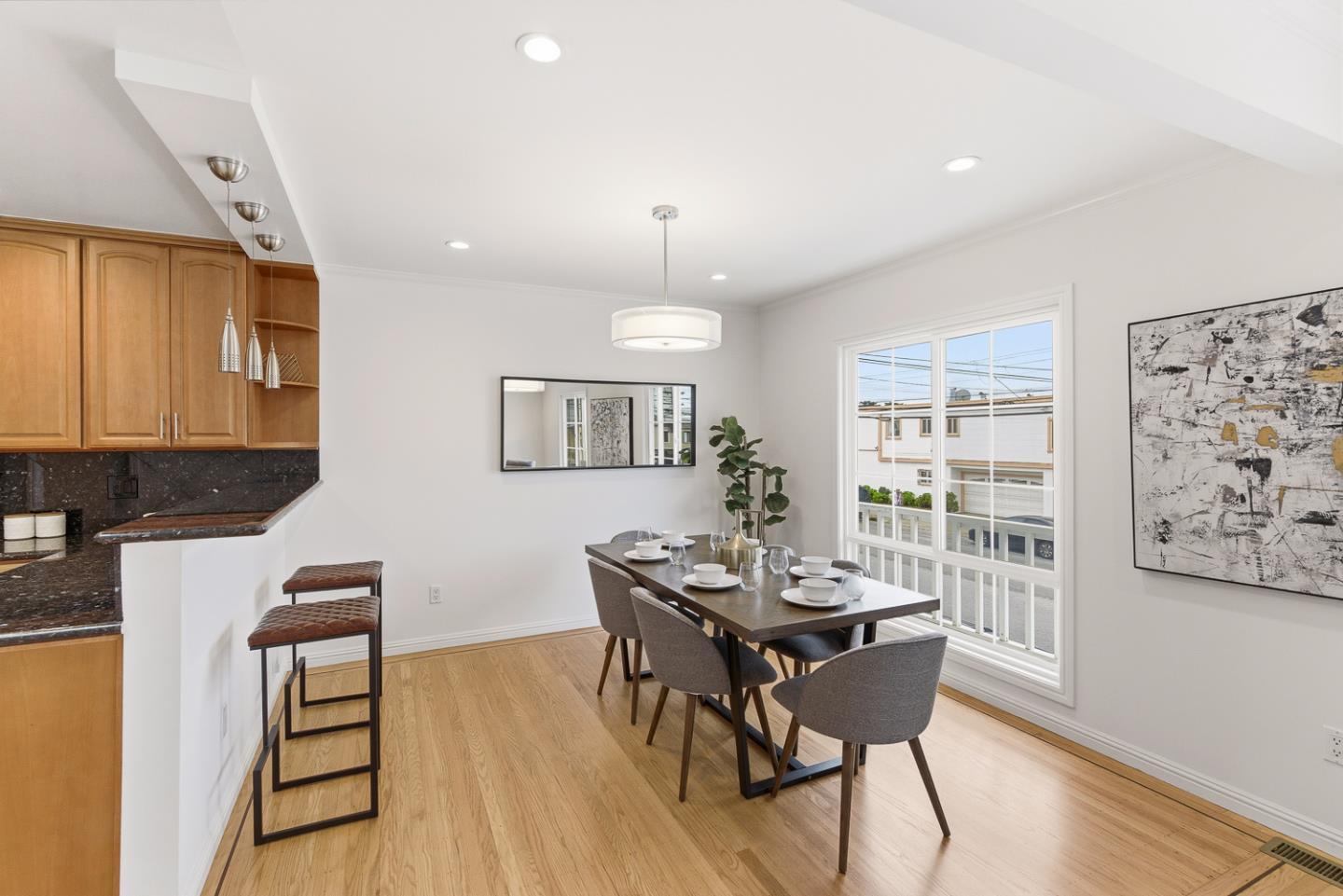 Detail Gallery Image 18 of 36 For 2824 Santiago St, San Francisco,  CA 94116 - 3 Beds | 2 Baths