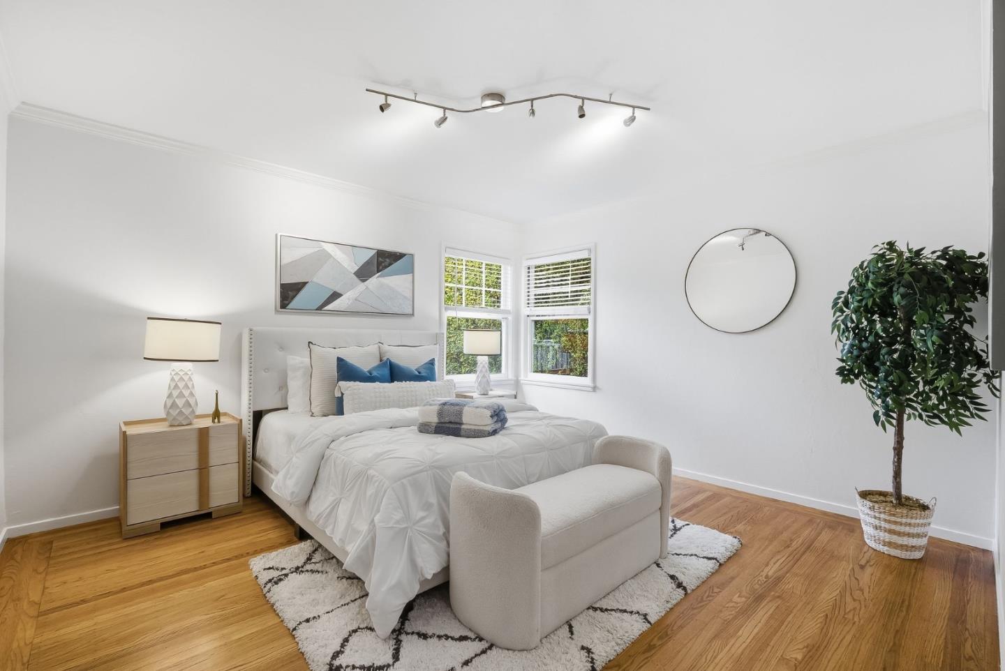 Detail Gallery Image 23 of 33 For 2024 Eaton Ave, San Carlos,  CA 94070 - 3 Beds | 2 Baths