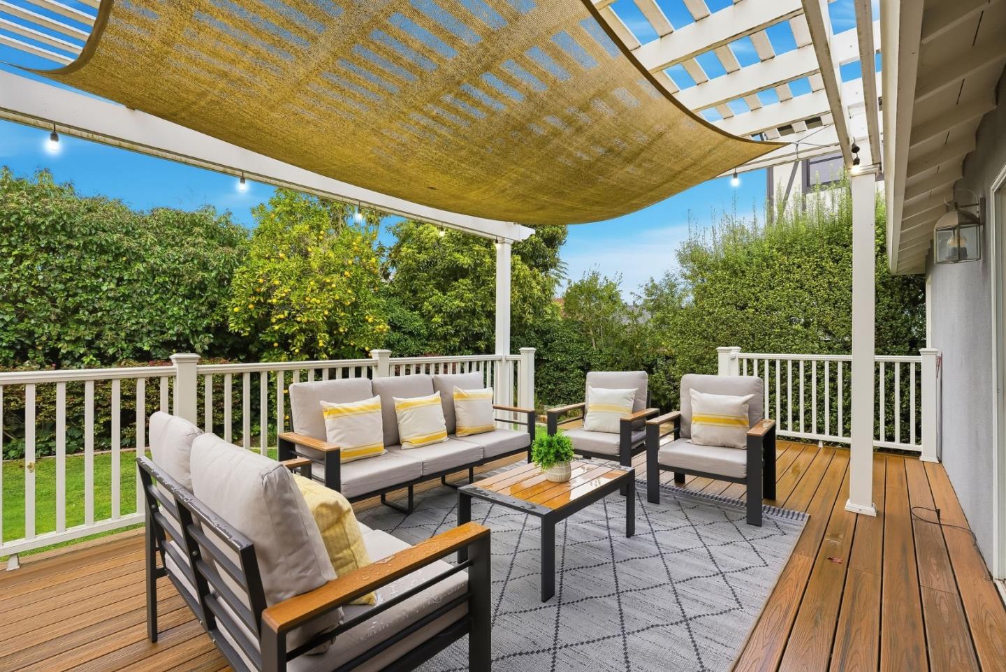 Detail Gallery Image 28 of 33 For 2024 Eaton Ave, San Carlos,  CA 94070 - 3 Beds | 2 Baths