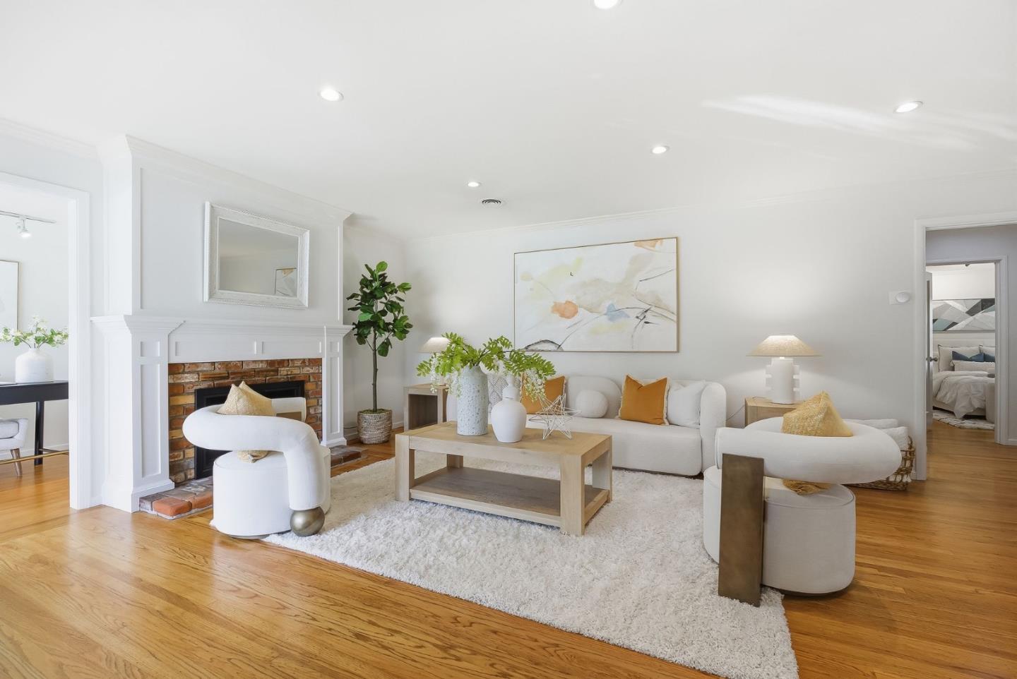 Detail Gallery Image 8 of 33 For 2024 Eaton Ave, San Carlos,  CA 94070 - 3 Beds | 2 Baths