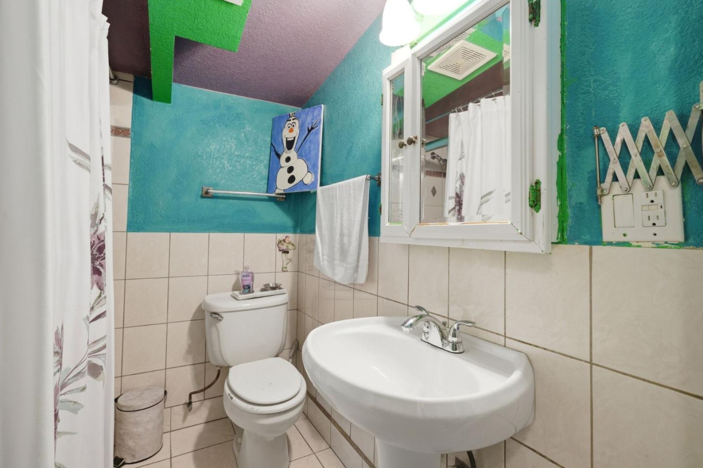 Detail Gallery Image 10 of 19 For 1191 Manzano Way, Sunnyvale,  CA 94089 - 3 Beds | 3 Baths