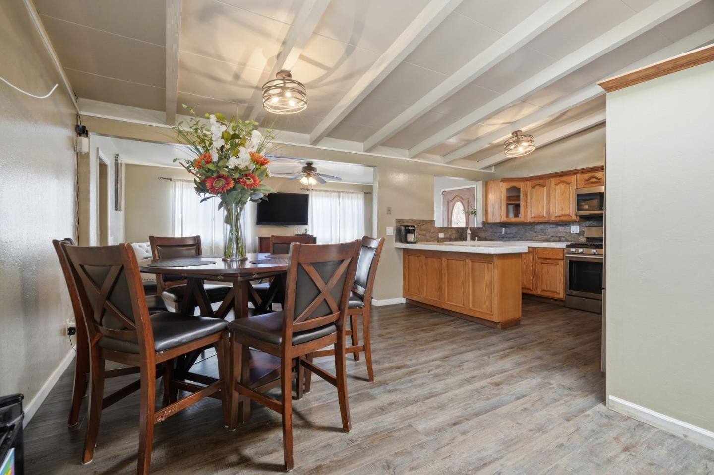 Detail Gallery Image 6 of 19 For 1191 Manzano Way, Sunnyvale,  CA 94089 - 3 Beds | 3 Baths