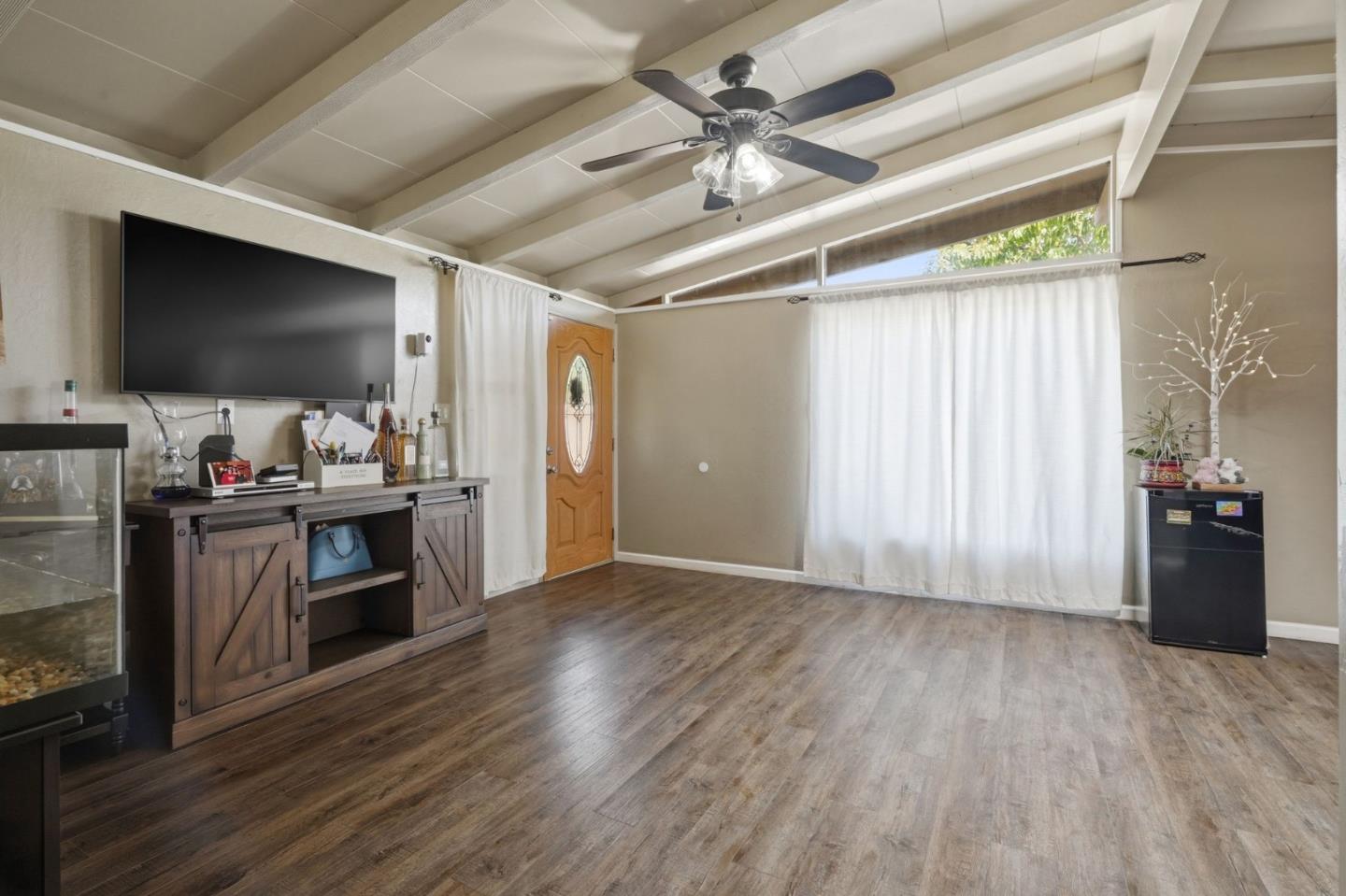 Detail Gallery Image 9 of 19 For 1191 Manzano Way, Sunnyvale,  CA 94089 - 3 Beds | 3 Baths