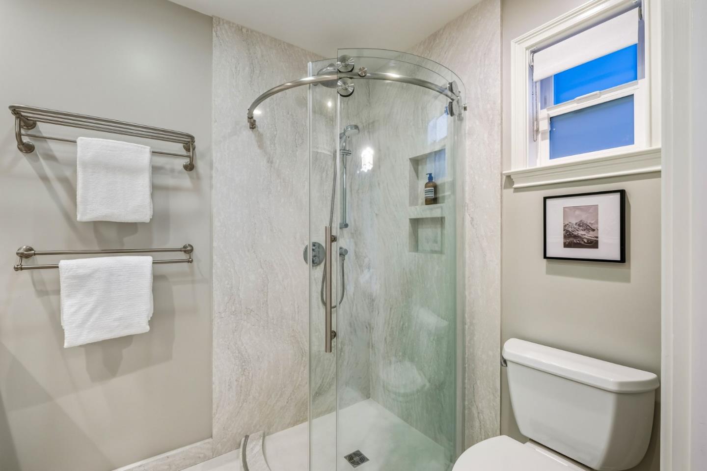 Detail Gallery Image 21 of 40 For 380 San Carlos Ave, Redwood City,  CA 94061 - 3 Beds | 2 Baths