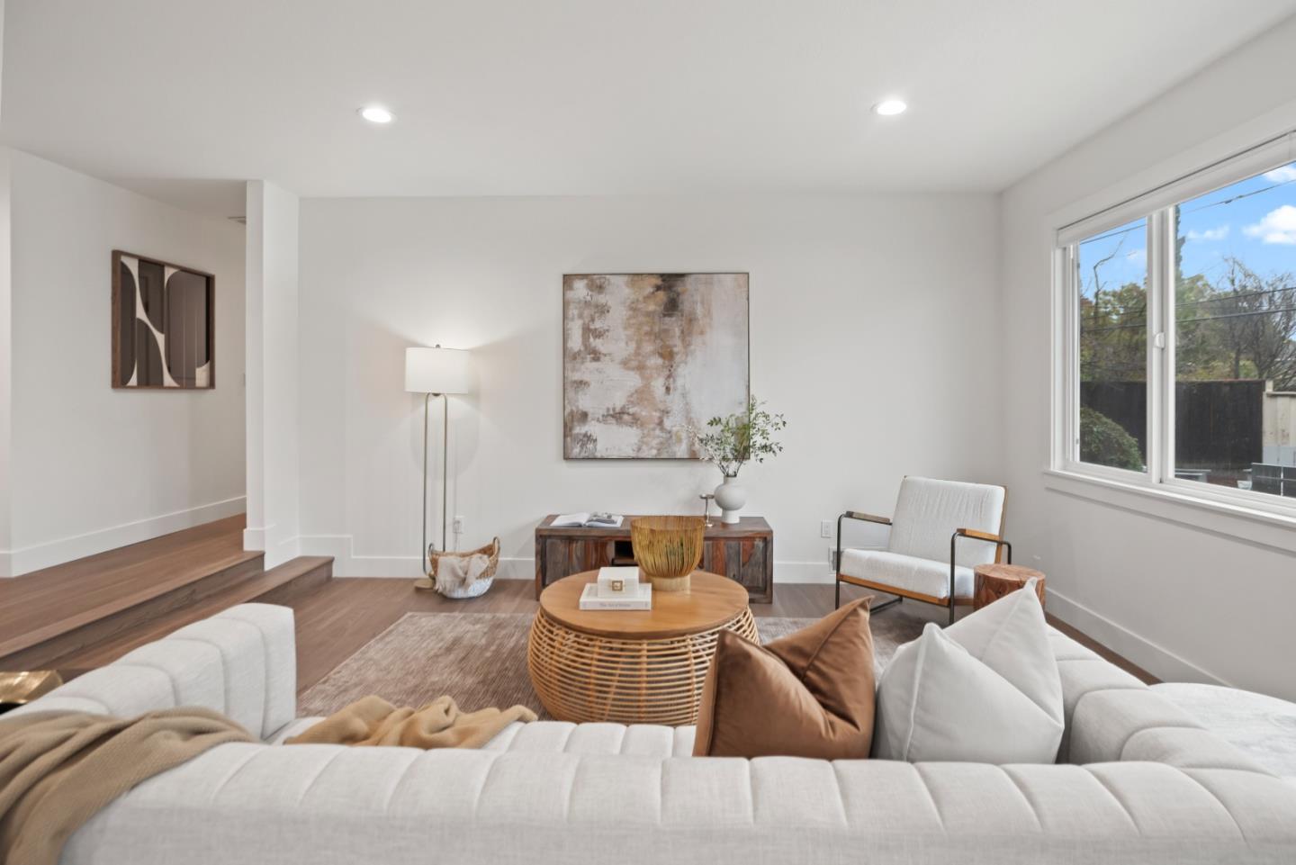 Detail Gallery Image 4 of 17 For 5005 Doyle Rd, San Jose,  CA 95129 - 3 Beds | 2 Baths