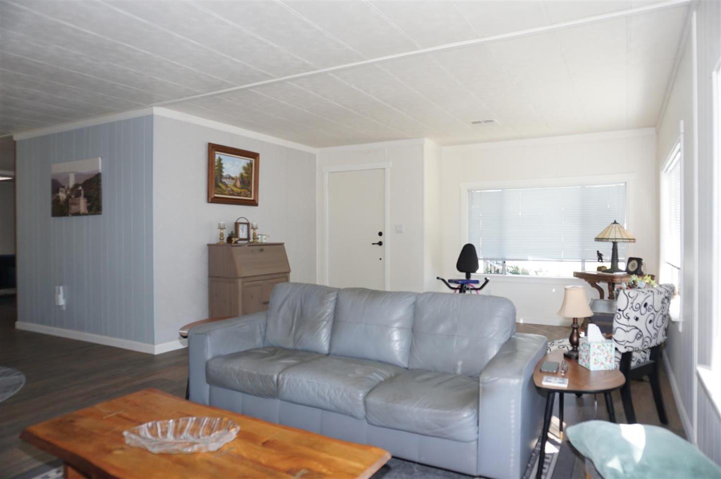 Detail Gallery Image 9 of 39 For 690 Persian Dr #61,  Sunnyvale,  CA 94089 - 2 Beds | 2 Baths