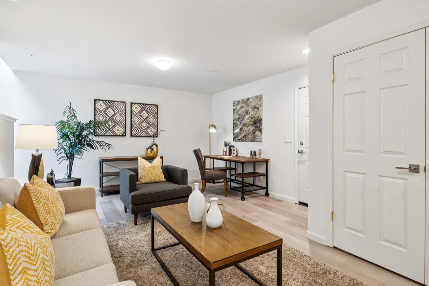 Detail Gallery Image 23 of 50 For 1148 La Rochelle Ter #F,  Sunnyvale,  CA 94089 - 3 Beds | 2/1 Baths