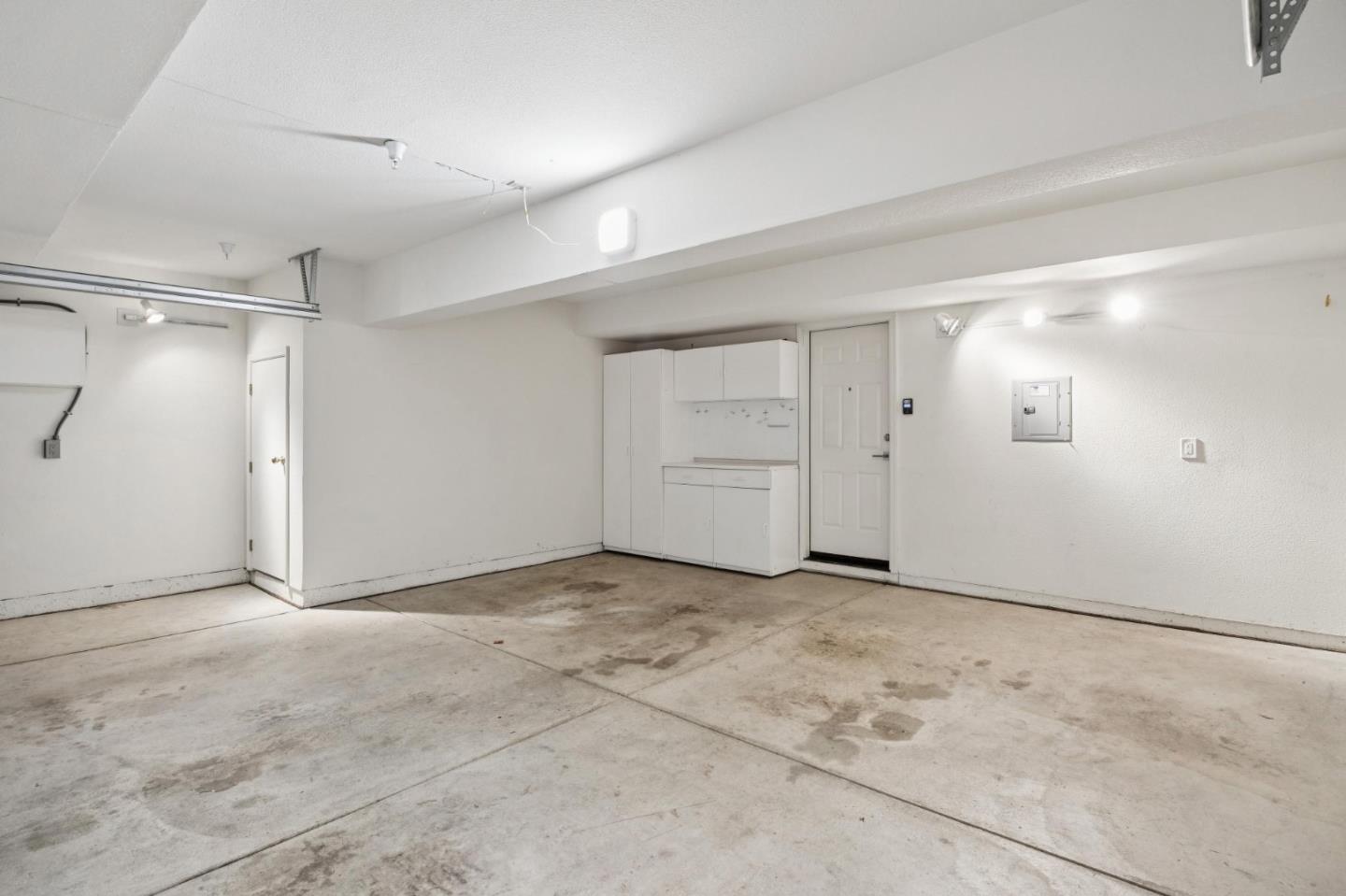 Detail Gallery Image 27 of 50 For 1148 La Rochelle Ter #F,  Sunnyvale,  CA 94089 - 3 Beds | 2/1 Baths