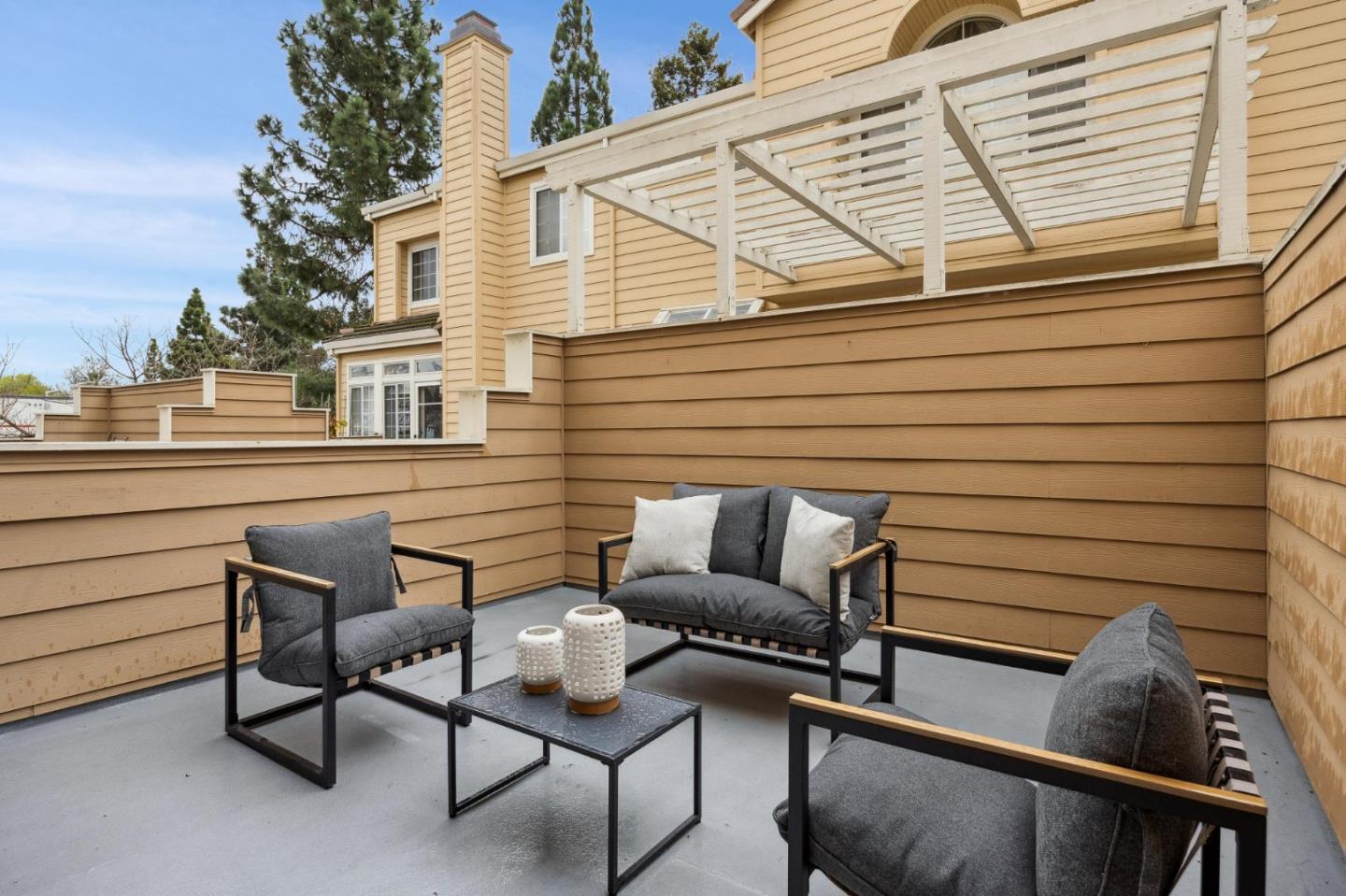 Detail Gallery Image 43 of 50 For 1148 La Rochelle Ter #F,  Sunnyvale,  CA 94089 - 3 Beds | 2/1 Baths