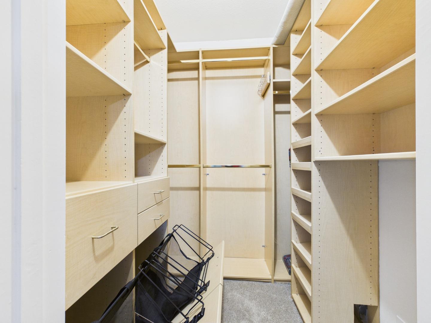 Detail Gallery Image 16 of 37 For 500 Glenwood #123,  Monterey,  CA 93940 - 1 Beds | 1 Baths