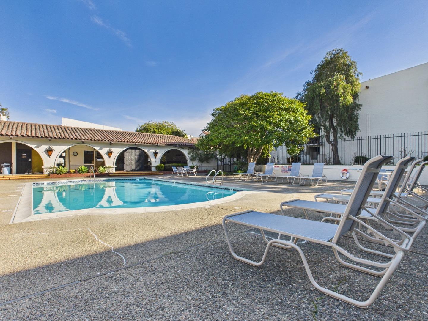 Detail Gallery Image 23 of 37 For 500 Glenwood #123,  Monterey,  CA 93940 - 1 Beds | 1 Baths