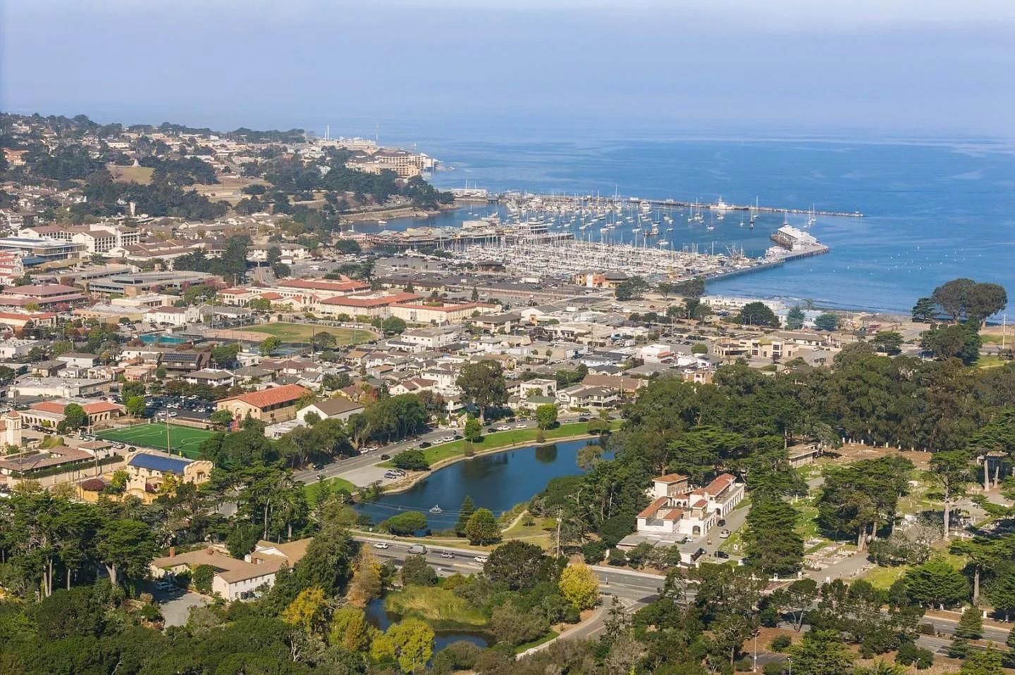 Detail Gallery Image 34 of 37 For 500 Glenwood #123,  Monterey,  CA 93940 - 1 Beds | 1 Baths