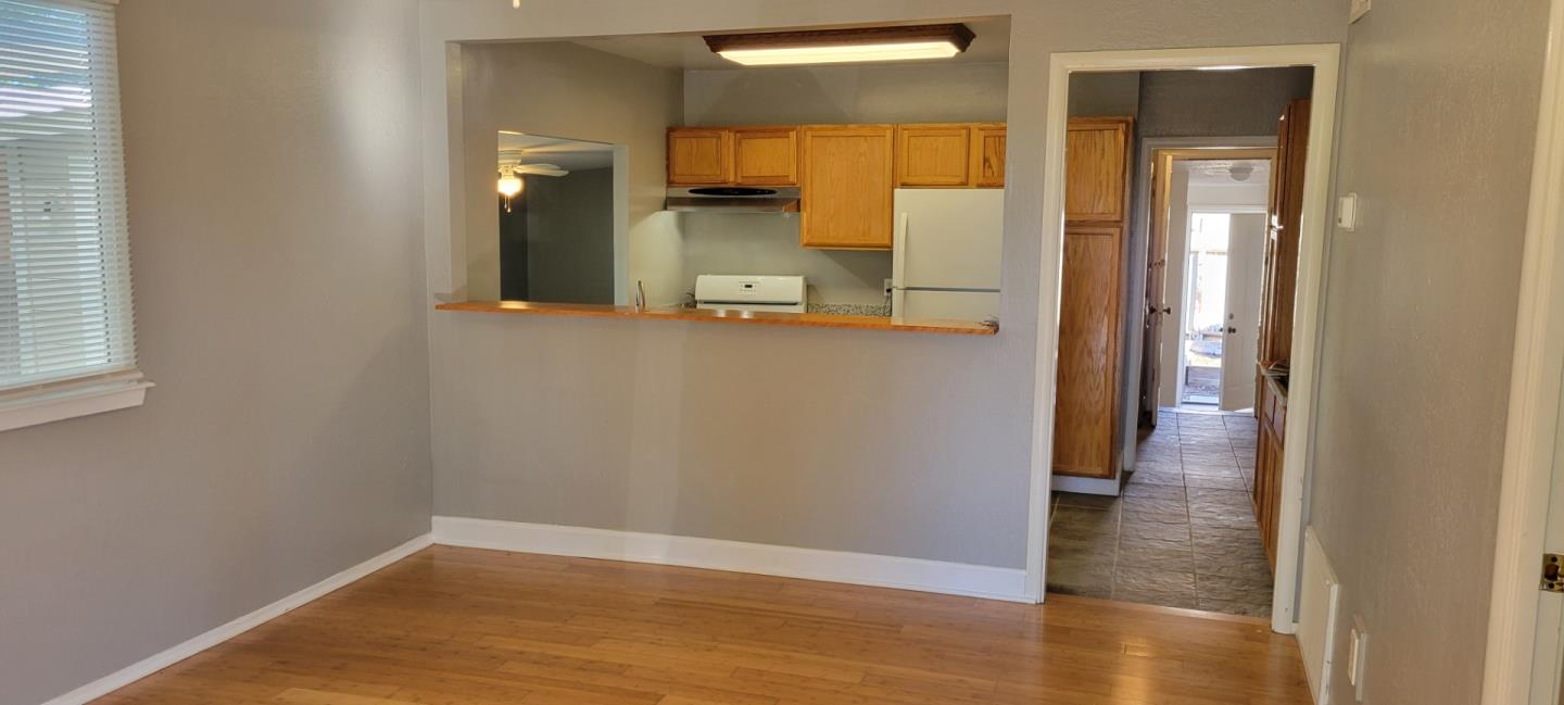 Detail Gallery Image 3 of 21 For 1686 Linden Street, Livermore,  CA 94551 - 3 Beds | 2 Baths