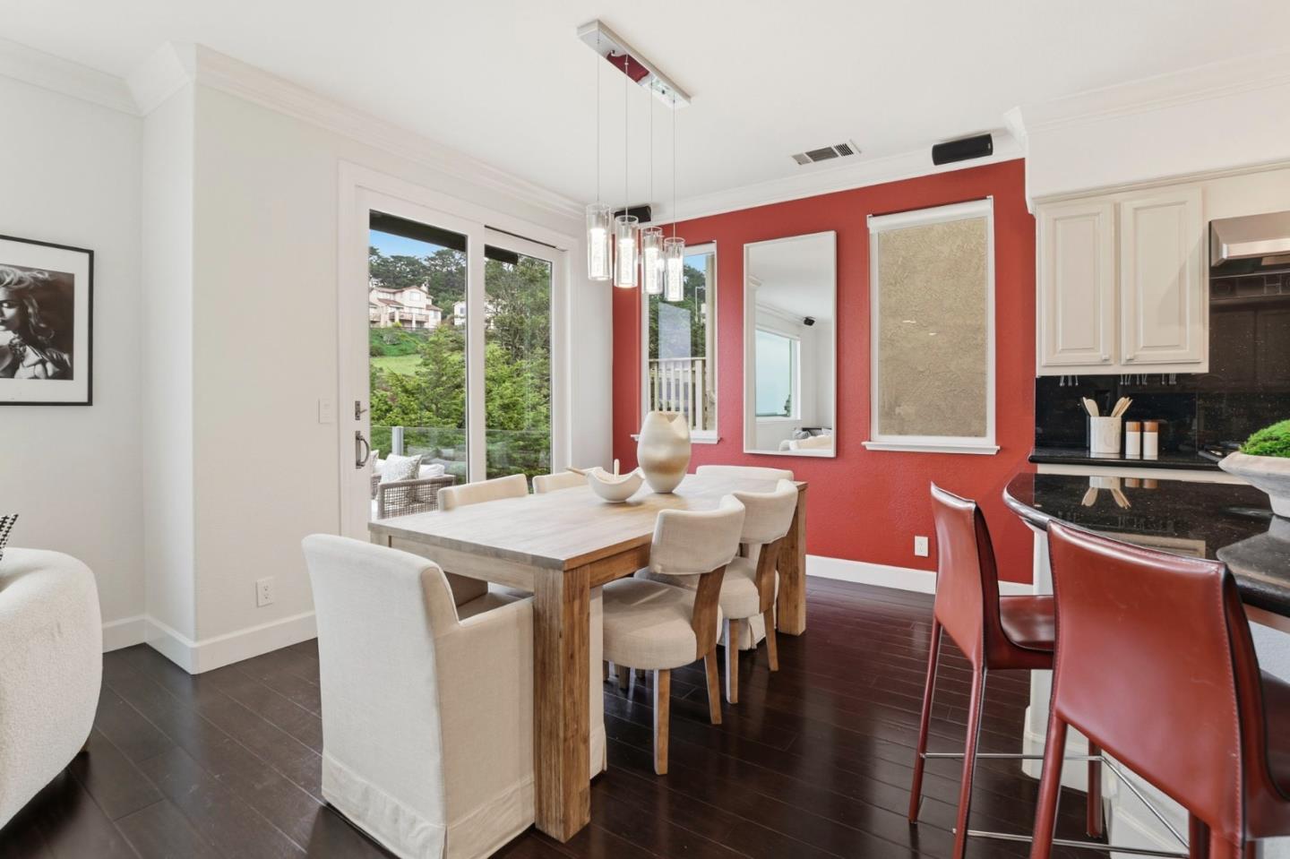 Detail Gallery Image 12 of 48 For 868 Skyridge Dr, Pacifica,  CA 94044 - 5 Beds | 4/1 Baths