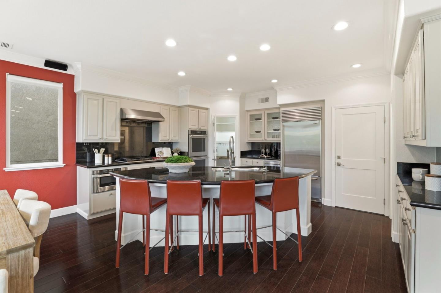 Detail Gallery Image 13 of 48 For 868 Skyridge Dr, Pacifica,  CA 94044 - 5 Beds | 4/1 Baths