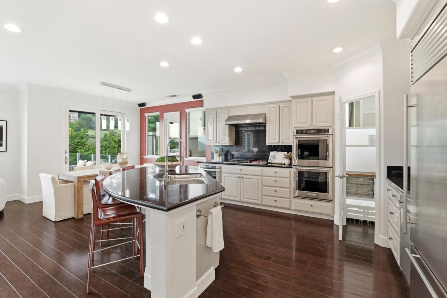 Detail Gallery Image 14 of 48 For 868 Skyridge Dr, Pacifica,  CA 94044 - 5 Beds | 4/1 Baths