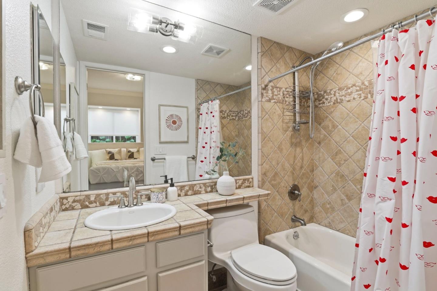 Detail Gallery Image 32 of 48 For 868 Skyridge Dr, Pacifica,  CA 94044 - 5 Beds | 4/1 Baths