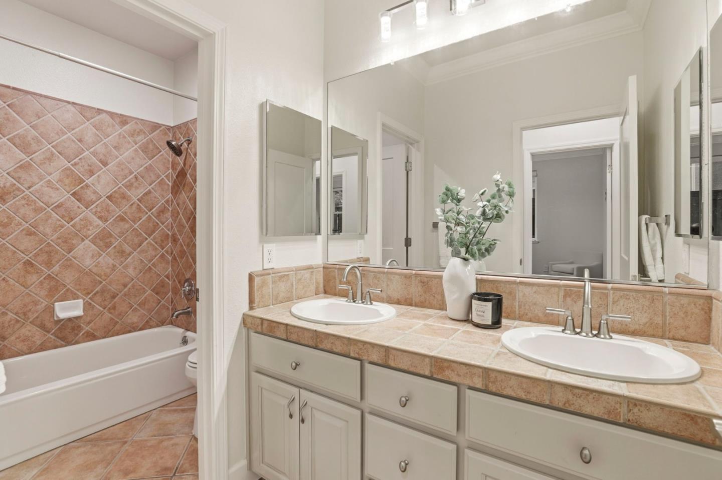 Detail Gallery Image 38 of 48 For 868 Skyridge Dr, Pacifica,  CA 94044 - 5 Beds | 4/1 Baths