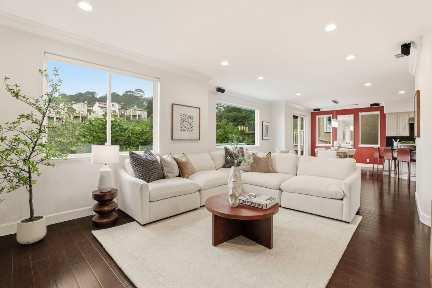 Detail Gallery Image 8 of 48 For 868 Skyridge Dr, Pacifica,  CA 94044 - 5 Beds | 4/1 Baths