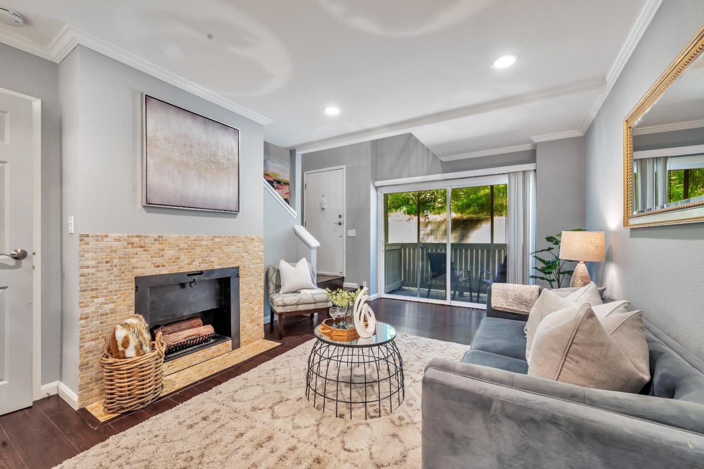 Detail Gallery Image 3 of 26 For 355 Half Moon Ln #9,  Daly City,  CA 94015 - 1 Beds | 1 Baths