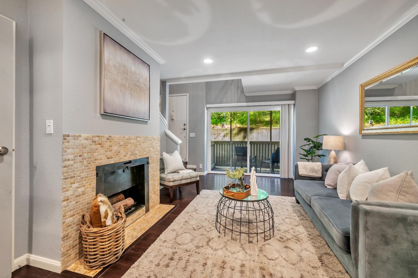 Detail Gallery Image 4 of 26 For 355 Half Moon Ln #9,  Daly City,  CA 94015 - 1 Beds | 1 Baths