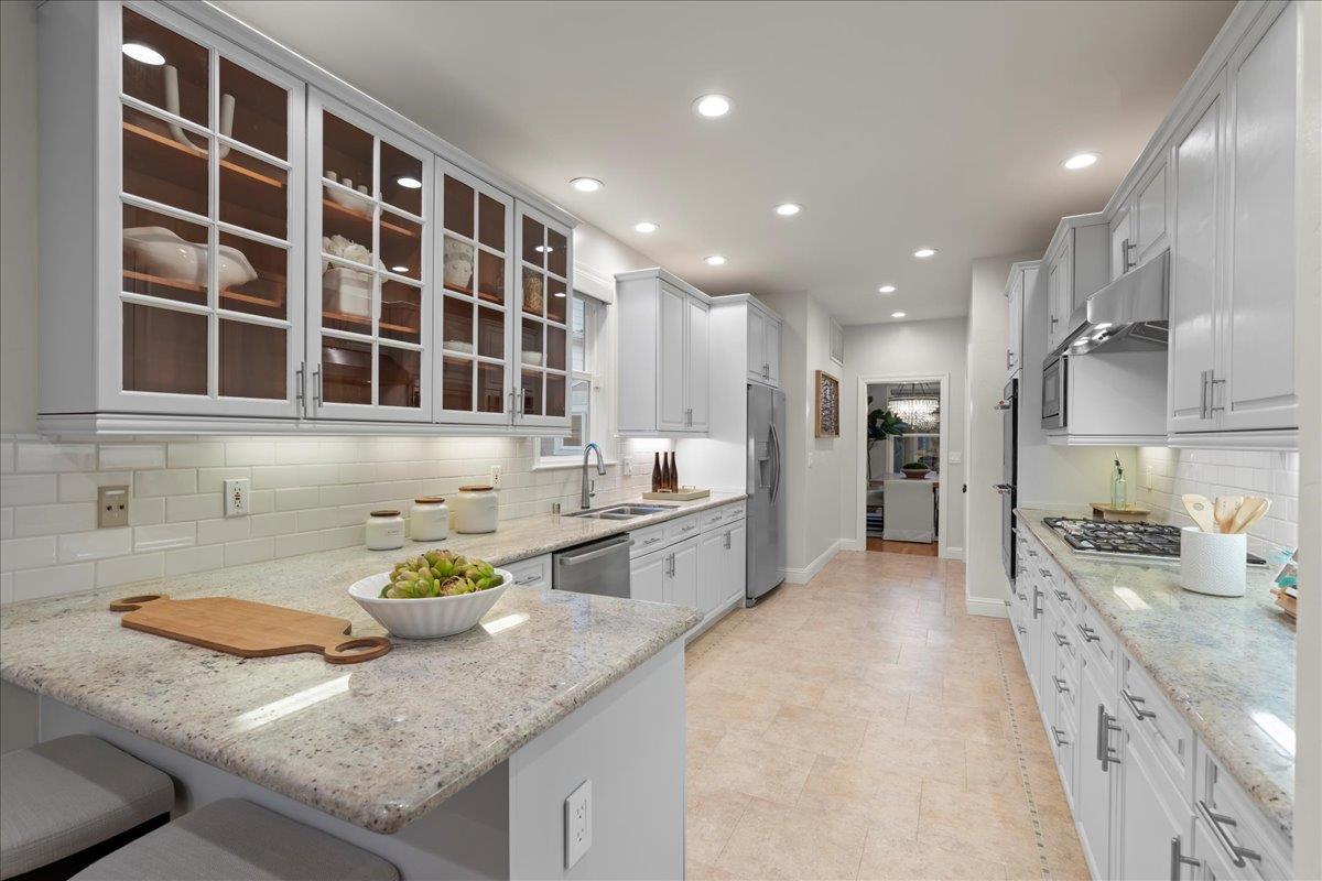 Detail Gallery Image 13 of 63 For 1224 Glenwood Ave, San Jose,  CA 95125 - 4 Beds | 3/1 Baths