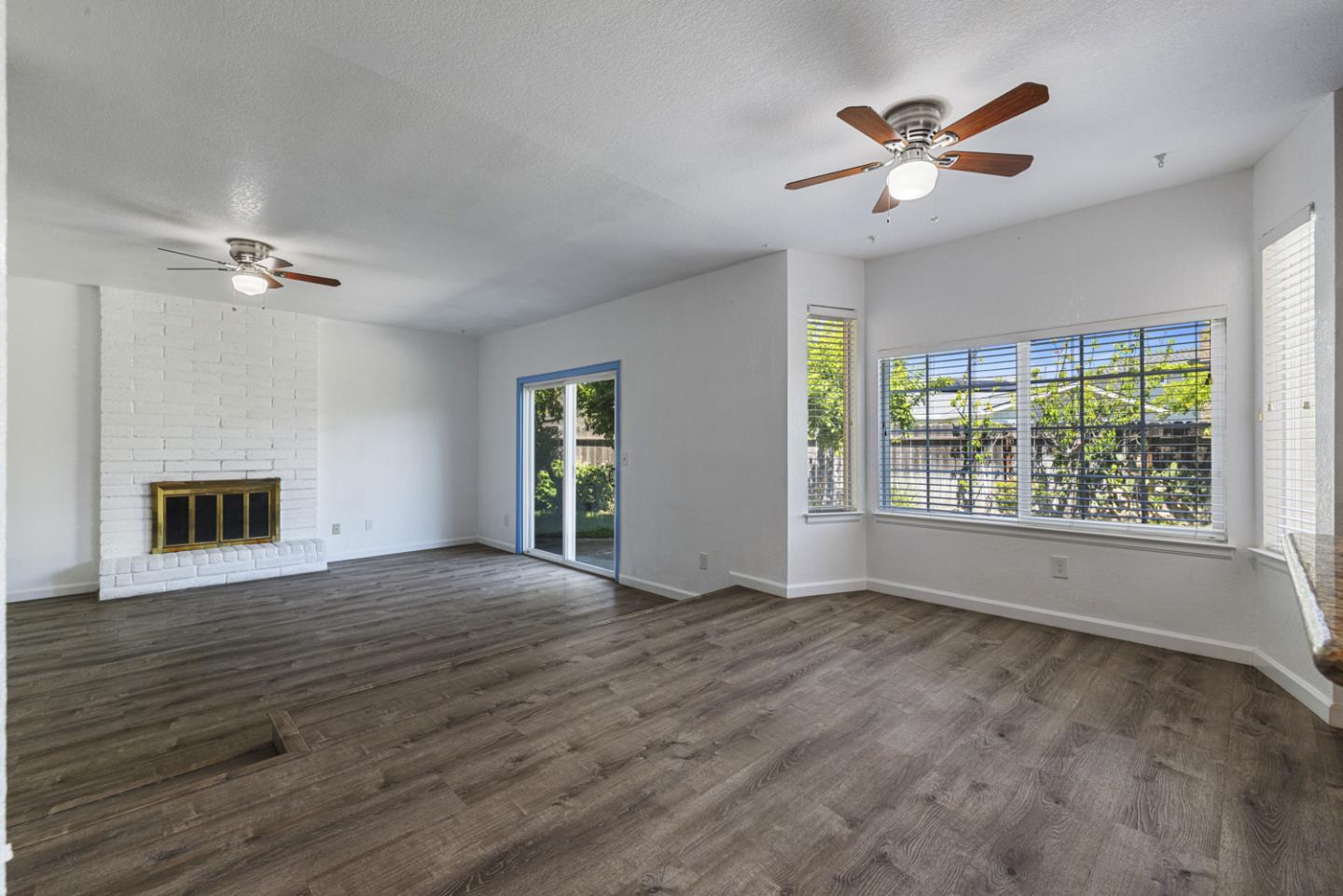 Detail Gallery Image 13 of 50 For 800 Treasure Ln, Manteca,  CA 95337 - 5 Beds | 3 Baths