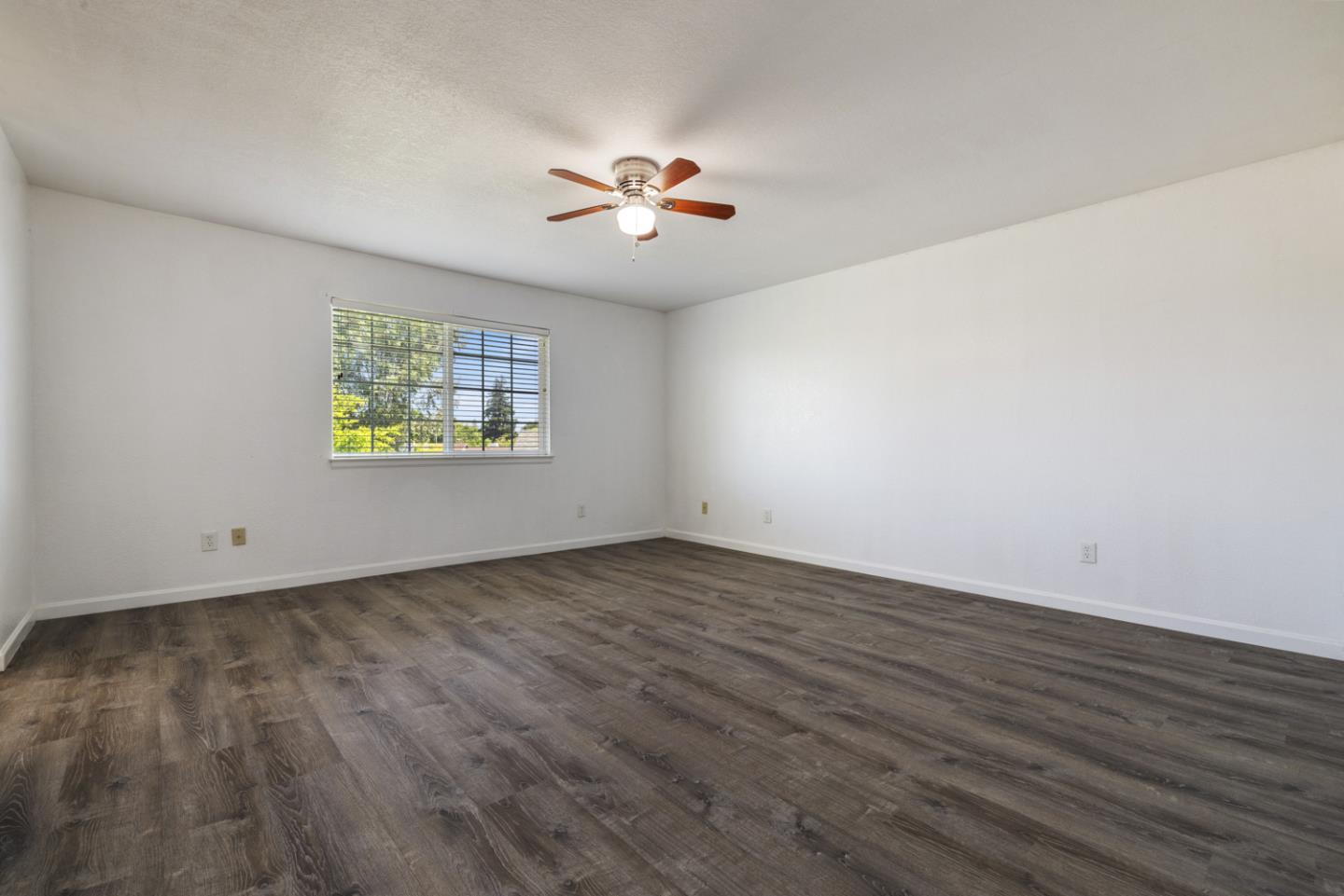 Detail Gallery Image 27 of 50 For 800 Treasure Ln, Manteca,  CA 95337 - 5 Beds | 3 Baths