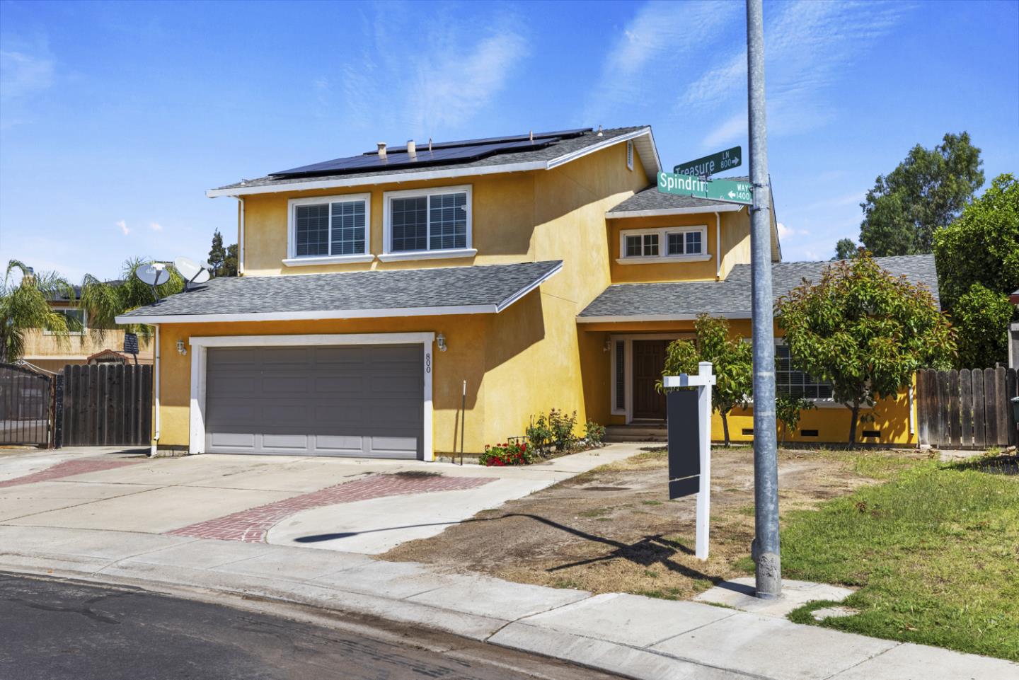 Detail Gallery Image 3 of 50 For 800 Treasure Ln, Manteca,  CA 95337 - 5 Beds | 3 Baths