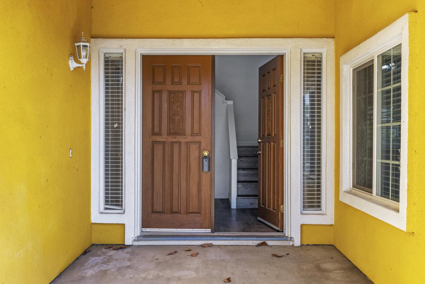 Detail Gallery Image 4 of 50 For 800 Treasure Ln, Manteca,  CA 95337 - 5 Beds | 3 Baths