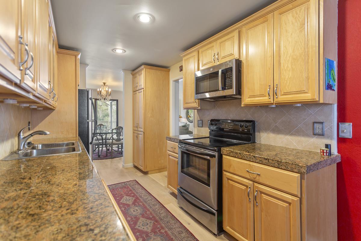 Detail Gallery Image 11 of 29 For 51 Shepherds Knls #51,  Pebble Beach,  CA 93953 - 2 Beds | 2 Baths