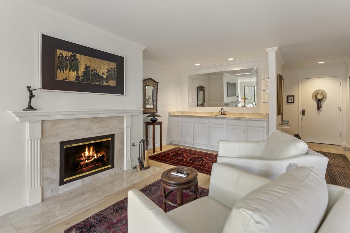 Detail Gallery Image 4 of 29 For 51 Shepherds Knls #51,  Pebble Beach,  CA 93953 - 2 Beds | 2 Baths