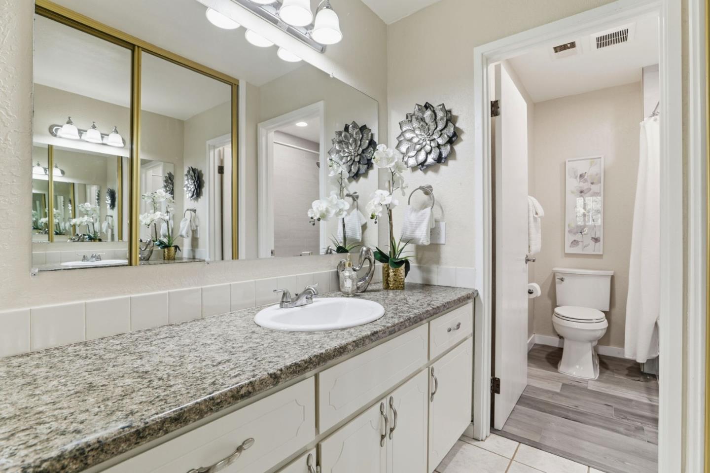 Detail Gallery Image 14 of 36 For 6250 Blauer Ln, San Jose,  CA 95135 - 2 Beds | 2 Baths